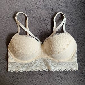 Victoria's Secret PINK Strappy Push Up Geo Lace Bralette in Cream Color